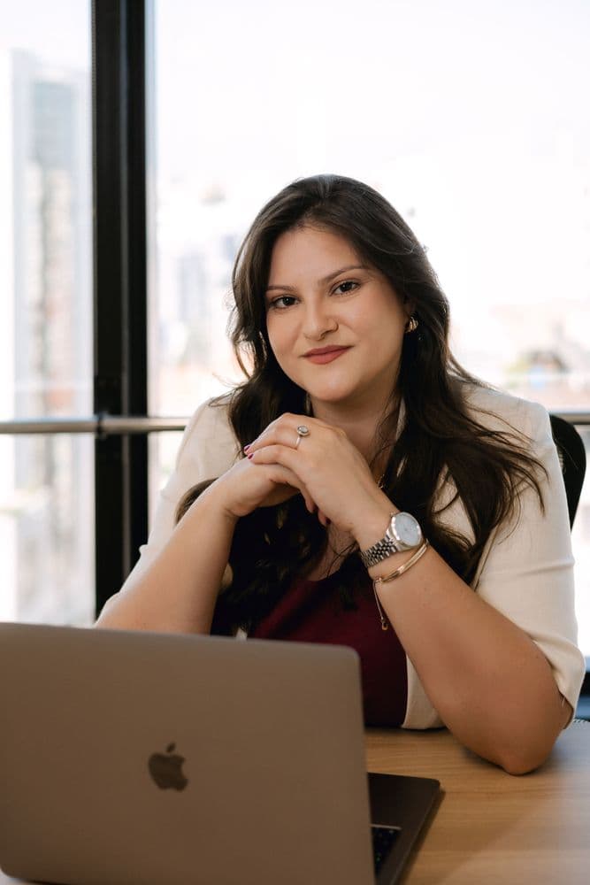 Karla Pavanello • Advocacia